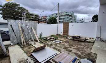 Imagem 2: CASA LINEAR COM 3 QUARTOS SENDO 1 SUÍTE A VENDA NO BAIRRO EXTENSÃO DO BOSQUE EM RIO DAS OS