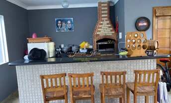 Imagem 5: CASA LINEAR COM 4 QUARTOS SENDO 3 SUÍTES A VENDA NO BAIRRO COSTAZUL EM RIO DAS OSTRAS RJ