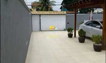 Imagem 4: CASA LINEAR COM 4 QUARTOS SENDO 3 SUÍTES A VENDA NO BAIRRO COSTAZUL EM RIO DAS OSTRAS RJ