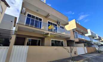 Imagem: CASA TRIPLEX COM 3 QUARTOS SENDO 1 SUÍTE