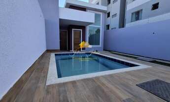 Imagem 2: CASA LINEAR COM 3 QUARTOS SENDO 1 SUÍTE A VENDA NO BAIRRO VILLAGE EM RIO DAS OSTRAS RJ