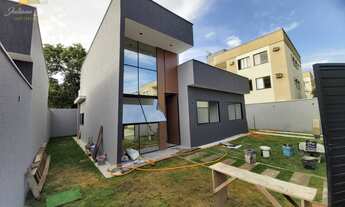 Imagem: CASA LINEAR COM 3 QUARTOS SENDO 1 SUÍTE