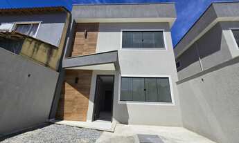 Imagem: CASA DUPLEX COM 3 QUARTOS SENDO 2 SUÍTES