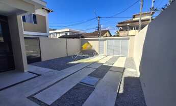 Imagem 3: CASA LINEAR COM 3 QUARTOS SENDO 1 SUÍTE A VENDA NO BAIRRO OURO VERDE EM RIO DAS OSTRAS RJ