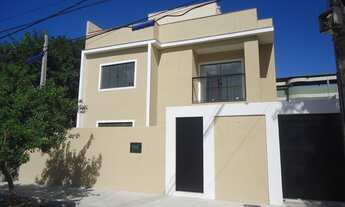 Imagem: CASA TRÍPLEX COM SALA 3 SUÍTES E TERRAÇO