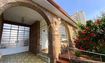 Imagem: Casa à venda, 4 quartos, 3 banheiros