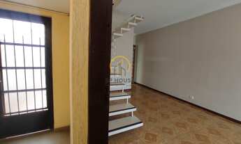 Imagem 4: Casa de 140m², 3 quartos sendo 1 suíte, 4 banheiros, 2 vagas, portão automático a 700m do