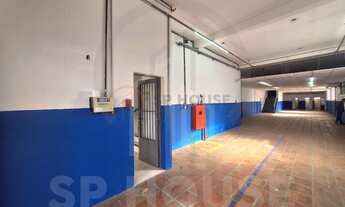 Imagem 2: Prédio comercial a venda Saúde, 18 salas, 20 vagas, 1.000m², Zona Mista