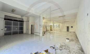 Imagem 2: Loja Comercial de Alto Padrão na Saúde, São Paulo - 200m², 4 Banheiros, 3 Vagas de Garagem