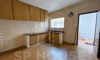 Imagem 6: Sobrado à Venda, 2 dormitórios, 2 vagas, quintal, Vila Gumercindo