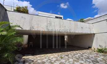 Imagem 2: Sobrado para venda no Planalto Paulista com 4 quartos, 2 suítes, 338m², 8 vagas, quintal