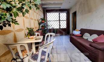 Imagem 4: Casa na Av Ceci: 4 quartos, 1 suíte, 3 banheiros, 3 vagas e um quintal espaçoso