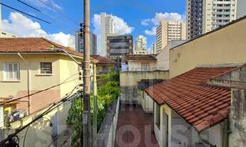 Imagem 1: Casa à venda na Vila Mariana, 200m² com 3 quartos, 2 vagas, quintal
