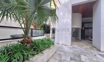 Imagem 3: Apartamento a venda Moema, Hall privativo, 4 quartos sendo 3 suites, 4 vagas, 228m²