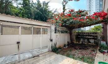 Imagem 3: Sobrado à venda na Vila Mariana com 3 dormitórios, 1 suíte, 2 vagas, quintal, jardim