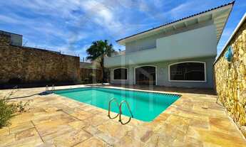 Imagem 1: Casa de alto padrão para locação no Planalto Paulista com 6 quartos, 6 suítes, 4 salas, 10