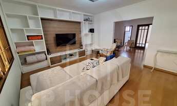 Imagem 2: Casa à venda na Saúde, 3 quartos sendo 2 suites, 4 vagas, 245m²