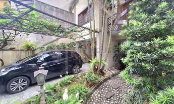 Imagem: Casa à venda na Saúde, 4 quartos sendo