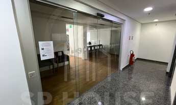 Imagem 5: Sala 496 m², Vão livre, Cobertura Mobiliada 2 andares escada interna, 6 salas, copa, 5 ban