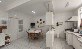 Imagem 7: Casa à venda na Saúde, 3 quartos sendo 2 suites, 4 vagas, 240m²