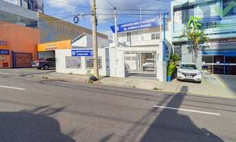 Imagem: Ótima casa preparada para uso comercial