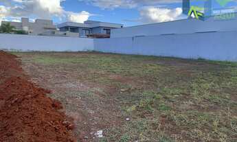 Imagem 2: Excelente terreno em ótima localização! Terreno plano, com muito espaço e muito verde par