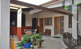 Imagem 3: Ótima Chácara com 1.079m² e 2 Casas. Localização privilegiada, com fácil acesso às Rodovia