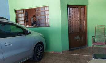 Imagem 2: Casa à venda em Sorocaba-SP no Jardim Jatobá com 5 quartos, 1 sala, 2 banheiros, 2 vagas d