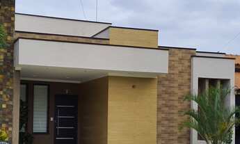 Imagem 2: Casa em Condomínio de Luxo em Sorocaba-SP, Bairro Cajuru: 3 Quartos, 1 Suíte, 2 Banheiros