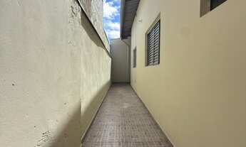 Imagem 4: Casa para Locação no Jardim Turmalina em Sorocaba-SP: 2 Quartos, 1 Suíte, Sala, Banheiro e