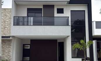 Imagem: Casa em Condomínio de Alto Padrão para