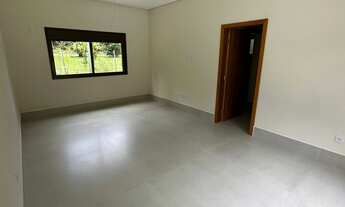 Imagem 3: Casa com 3 Suítes no Condomínio Lago Azul