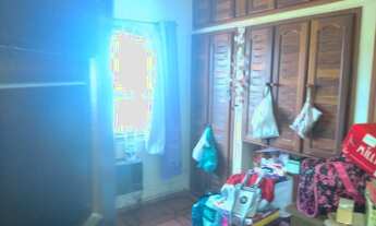 Imagem 4: Ótima casa com 05 quartos sendo 01 suíte, 02 salas, cozinha, 02 banheiros, área de serviço