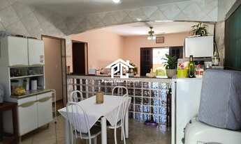 Imagem 3: Casa com 3 quartos sendo uma suíte, sala, cozinha, 02 banheiros, área de serviço, garagem