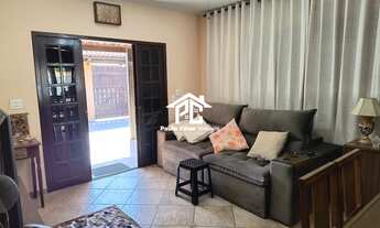 Imagem 5: Casa com 3 quartos sendo uma suíte, sala, cozinha, 02 banheiros, área de serviço, garagem