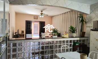 Imagem 6: Casa com 3 quartos sendo uma suíte, sala, cozinha, 02 banheiros, área de serviço, garagem