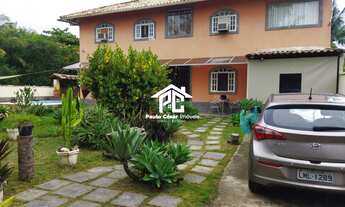 Imagem: Casa duplex, composta por 3 quartos sendo