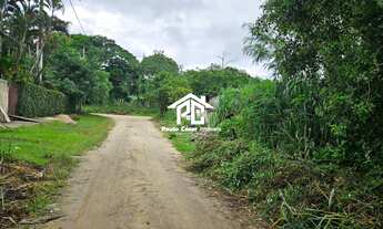 Imagem 5: Lote com total de 450m² contendo uma benfeitoria . Casa antiga com 2 quartos, sala, cozin