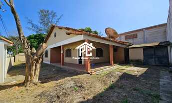 Imagem: Casa com 3 quartos sendo 1 suíte, sala