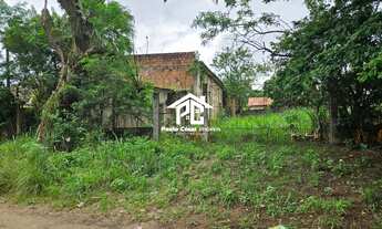 Imagem 1: 2 Lotes com total de 900m² com um Galpão de 200m² construído precisando de reformas. 15