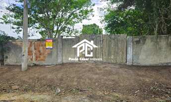 Imagem: Terreno à venda em Araruama-RJ, bairro