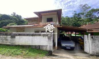 Imagem 3: Casa à venda em Lumiar, Nova Friburgo-RJ: 3 quartos, 2 suítes, 1 sala, 2 banheiros, 3 vaga