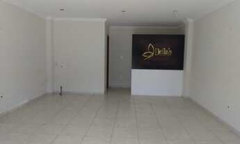 Imagem 3: Ótima loja medindo 30m², com banheiro, em rua asfaltada, local tranqüilo e de fácil acesso