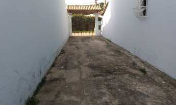 Imagem 6: Ótima casa com 02 quartos sendo 02 suítes, sala, cozinha, banheiro, área de serviço, varan