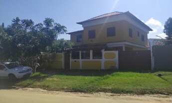 Imagem 2: Excelente imóvel com 06 quartos, sendo 01 suíte, sala de estar, sala de jantar, piscina, c