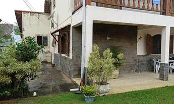 Imagem 2: Excelente casa duplex, parte superior: 02 quartos com varandas e 01 banheiro, parte inferi