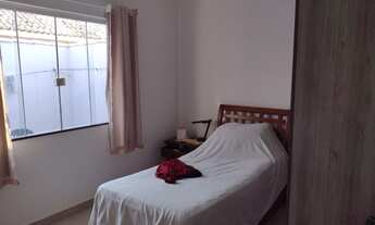 Imagem 6: Excelente casa com 02 quartos, sendo 01 suíte, ótima sala, cozinha, banheiro, jardim de in