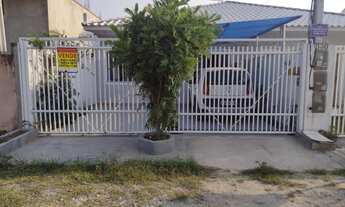 Imagem 2: Excelente casa com 02 quartos, sendo 01 suíte, ótima sala, cozinha, banheiro, jardim de in