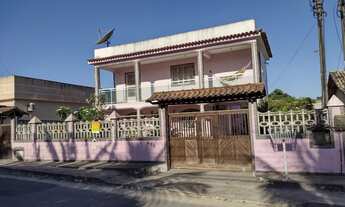 Imagem 2: Excelente imóvel constituído por 02 casas, sendo ambas com 03 quartos, mais anexo de 01 qu