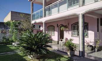 Imagem 3: Excelente imóvel constituído por 02 casas, sendo ambas com 03 quartos, mais anexo de 01 qu